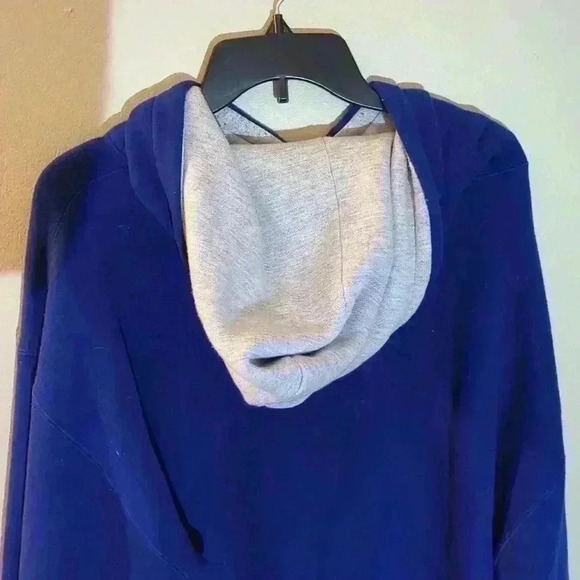 NFL Vintage Logo Athletic Indianapolis Colts sweatshirt, XL, blue and white. - Picture 8 of 8